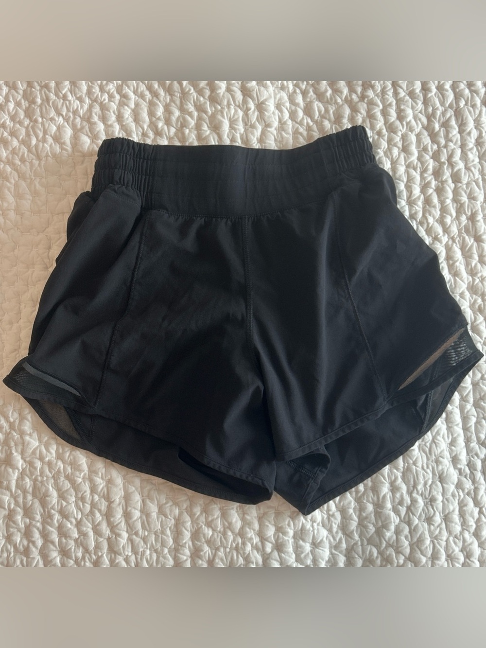 Lululemon Hotty Hot 4” High-Rise Lined Black Shorts - Size 2